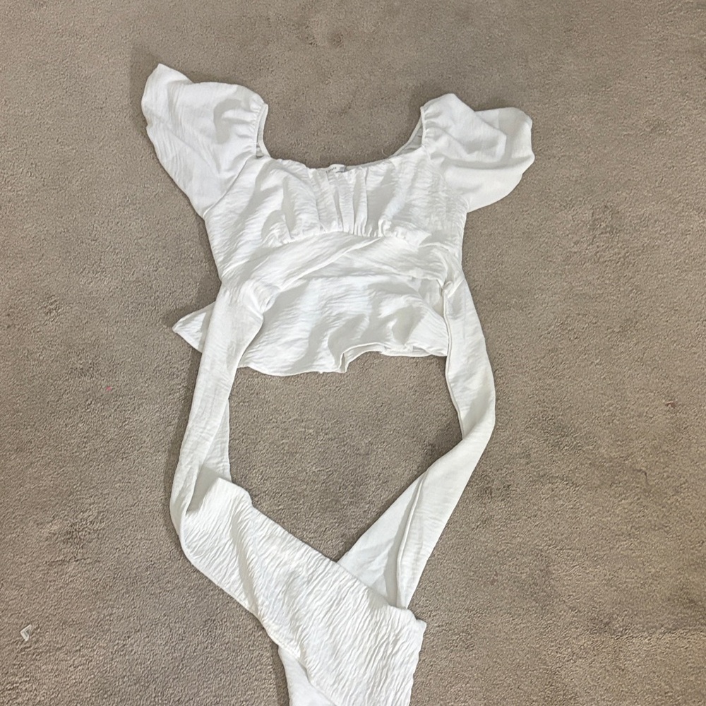 flowy white altard state top